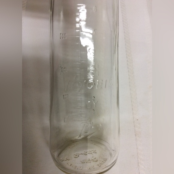 Vintage Baby Bottles Glass (1) Hygeia by Ball 8 oz and (2) Evenflo 4 oz no Tops - Picture 8 of 10